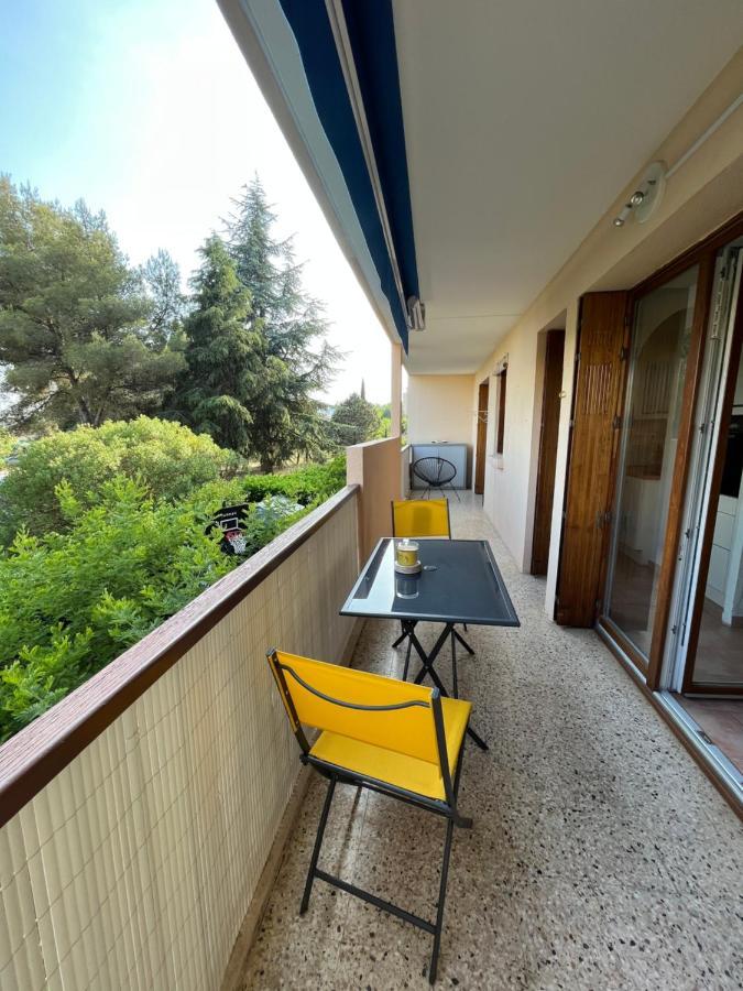 T2 Avec Terrasse & Parking A 5 Min Du Centre, 10 Min Des Plages Ιέρ Εξωτερικό φωτογραφία