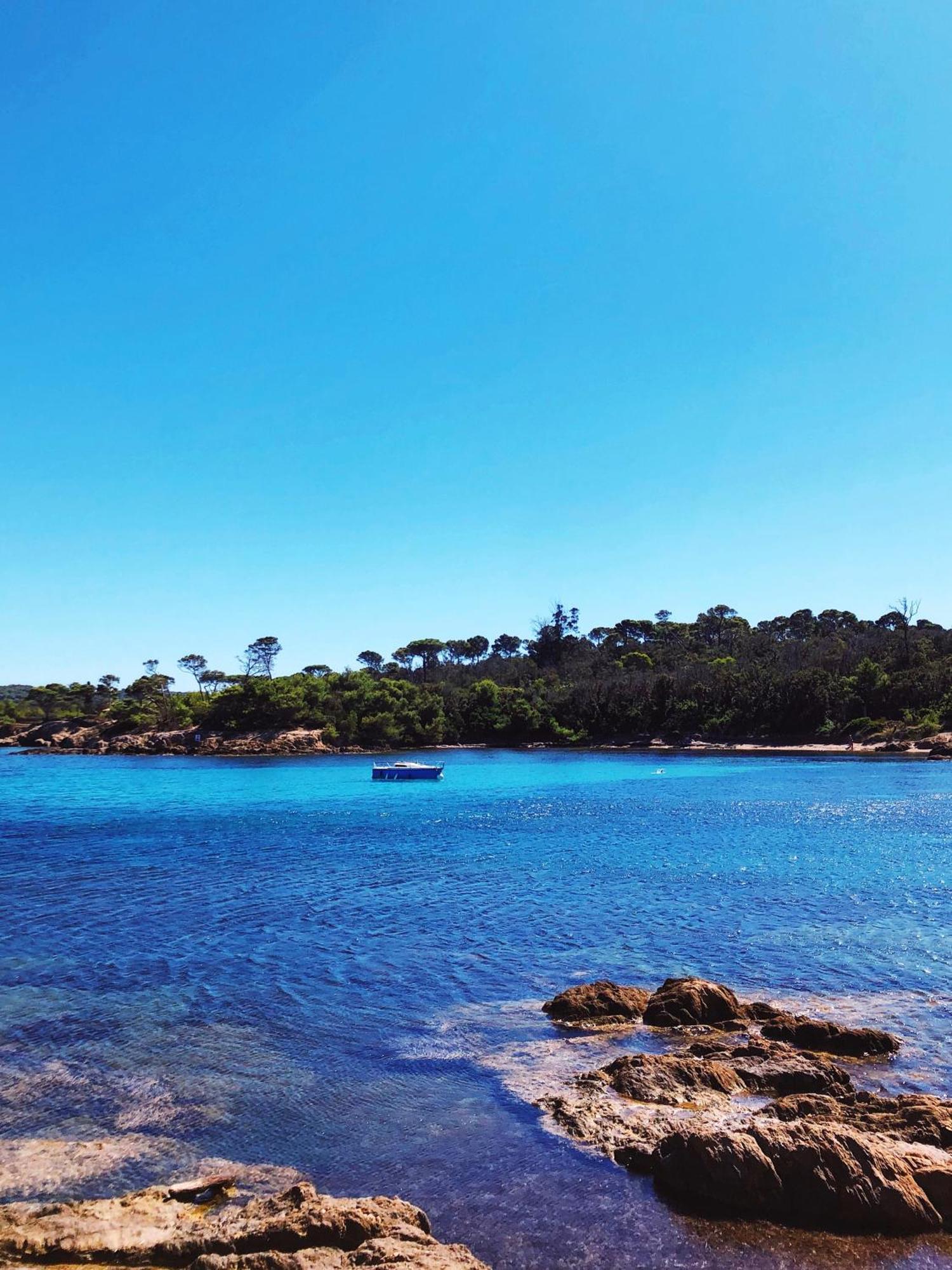 T2 Avec Terrasse & Parking A 5 Min Du Centre, 10 Min Des Plages Ιέρ Εξωτερικό φωτογραφία